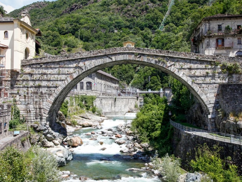 Puente de Pont-Saint-Martin